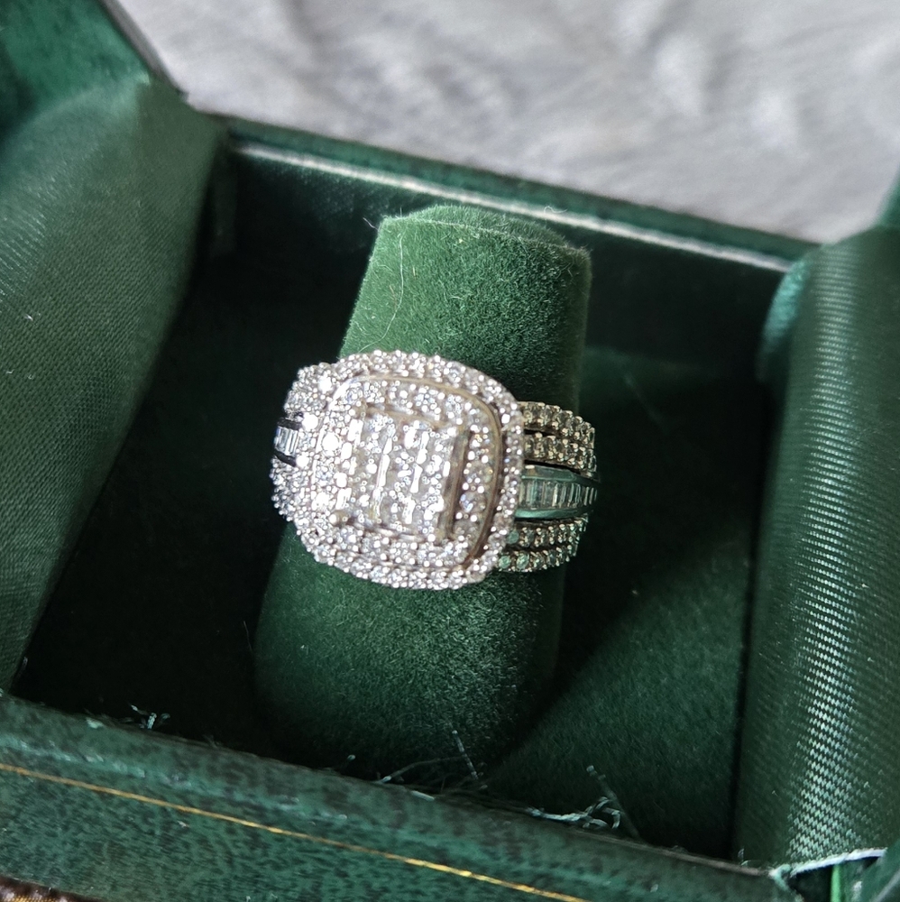 1K real diamonds, 10K gold engagement ring